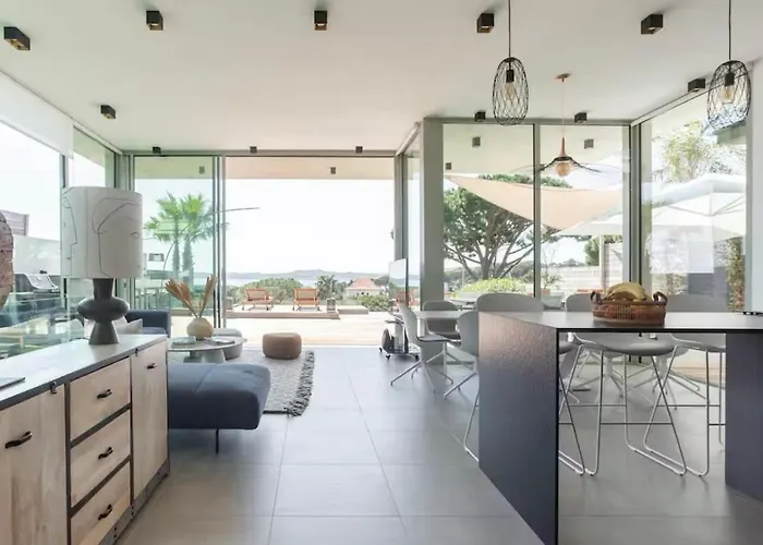 Stunning With Pool - Gulf Of St Tropez Villa *