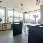 Stunning With Pool - Gulf Of St Tropez Вілла