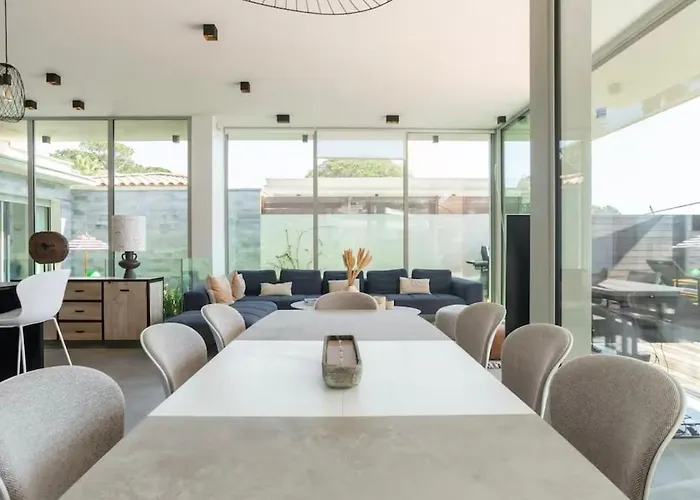 Stunning With Pool - Gulf Of St Tropez *